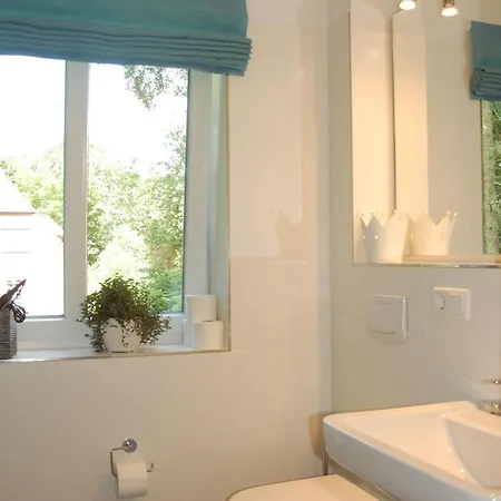 Idyllisches-ambiente-am-suedstrand-rechts 別荘 *