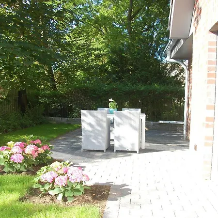 Idyllisches-ambiente-am-suedstrand-rechts 別荘 Wyk auf Föhr