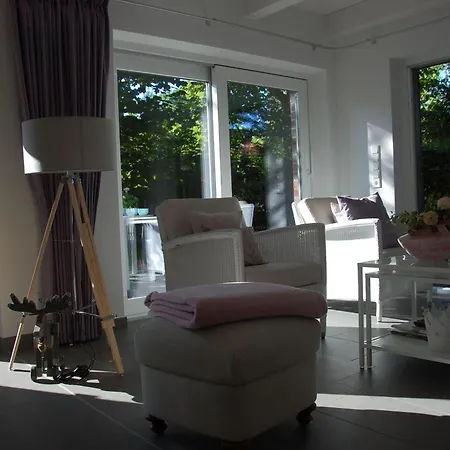 別荘 Idyllisches-ambiente-am-suedstrand-rechts