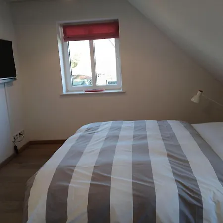 Idyllisches-ambiente-am-suedstrand-rechts *